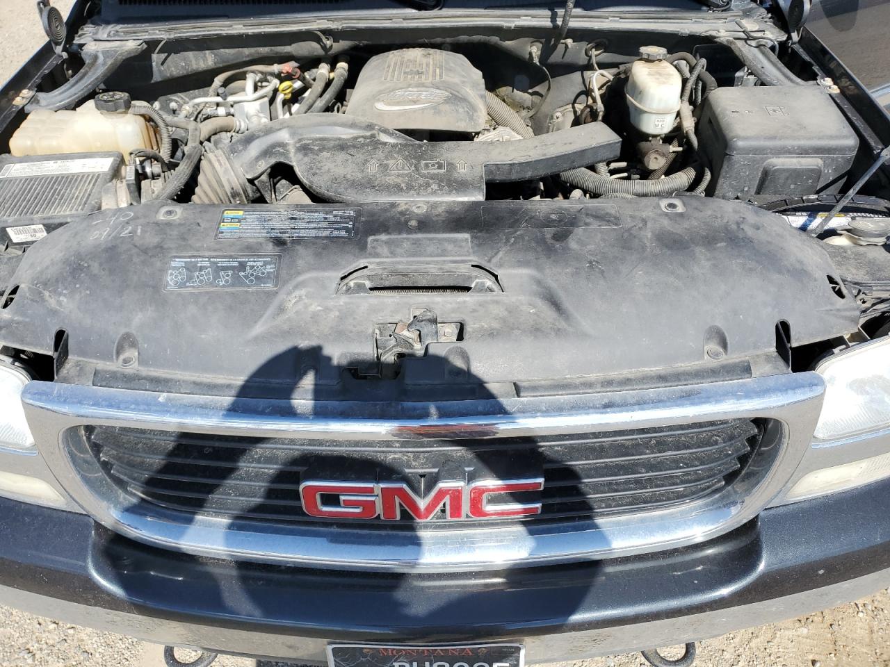 GMC Yukon K1500 Image 12