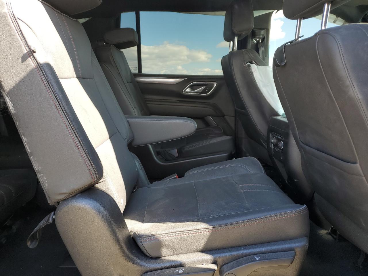 Chevrolet Suburban K1500 Rst Image 11