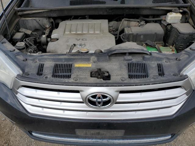 Toyota Highlander Base Image 9