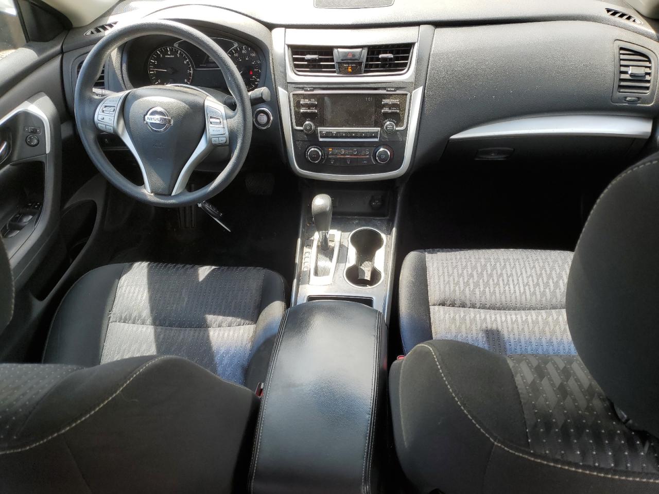 Nissan Altima 2.5 Image 8