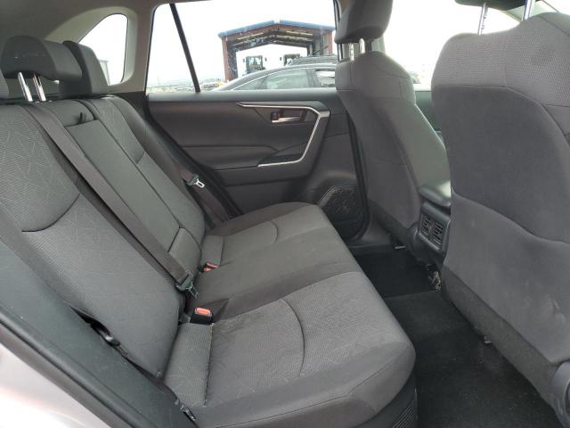 Toyota RAV4 Xle Image 4