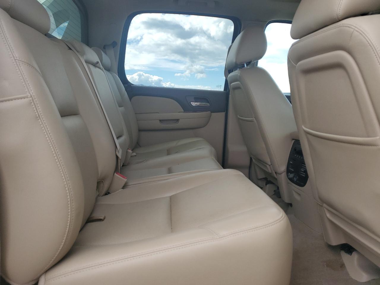 Chevrolet Avalanche Ltz Image 10