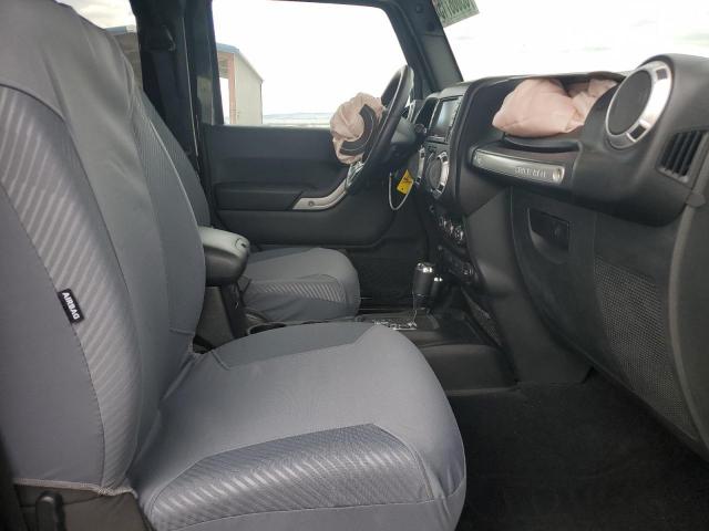 Jeep Wrangler Sahara Image 5