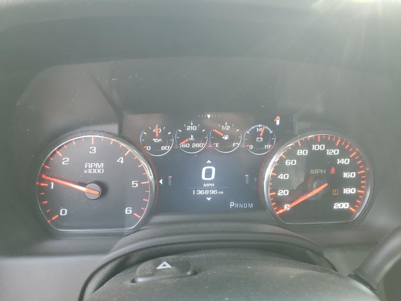 GMC Yukon Denali Image 3