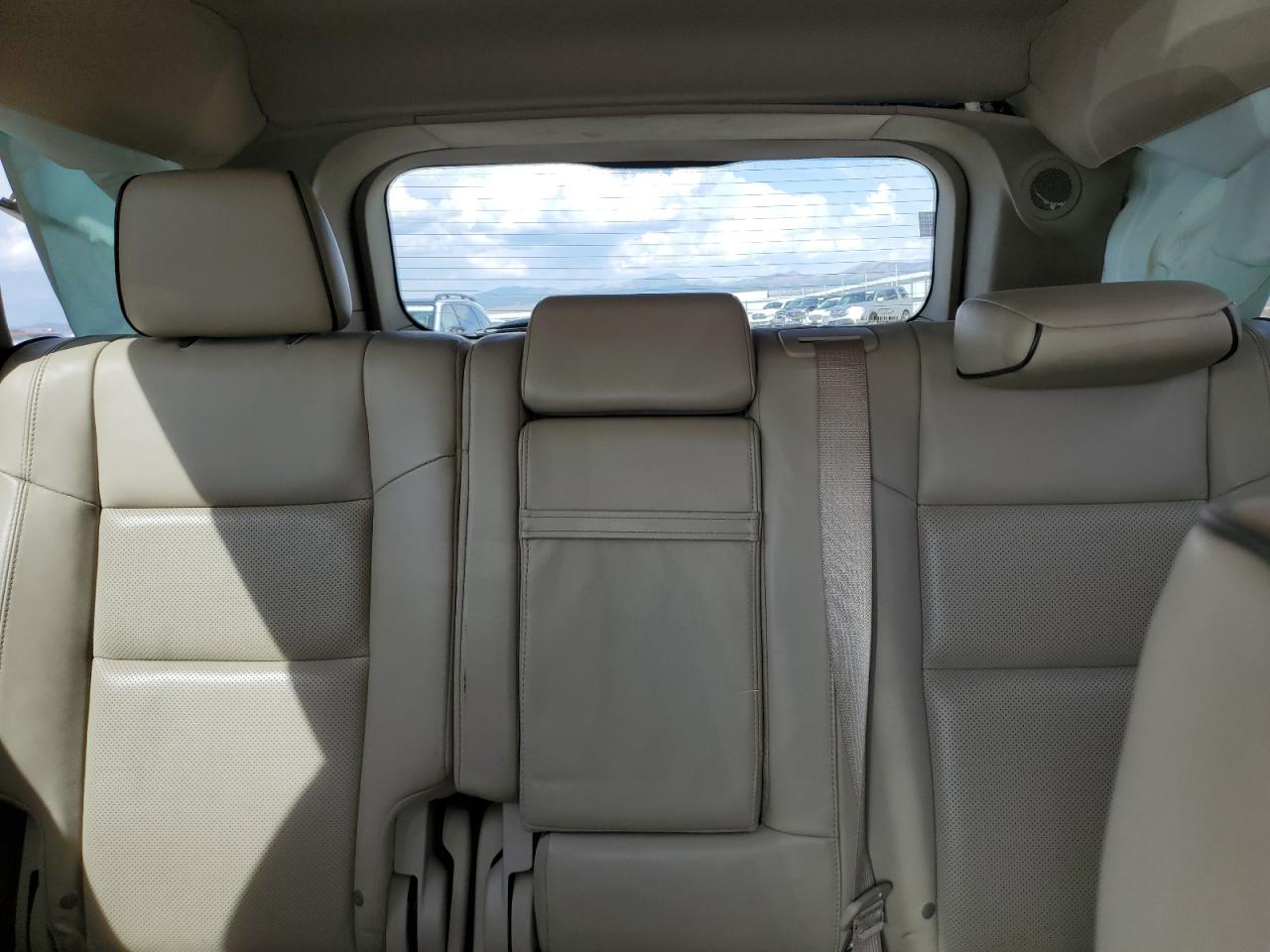 Jeep Grand Cherokee Overland Image 10