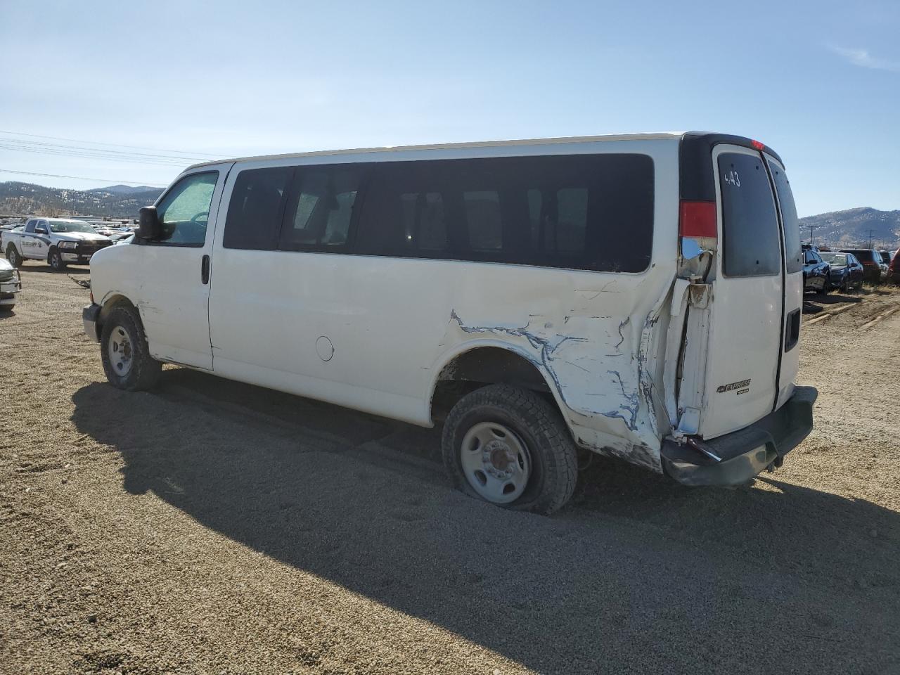 Chevrolet Express Lt Image 3