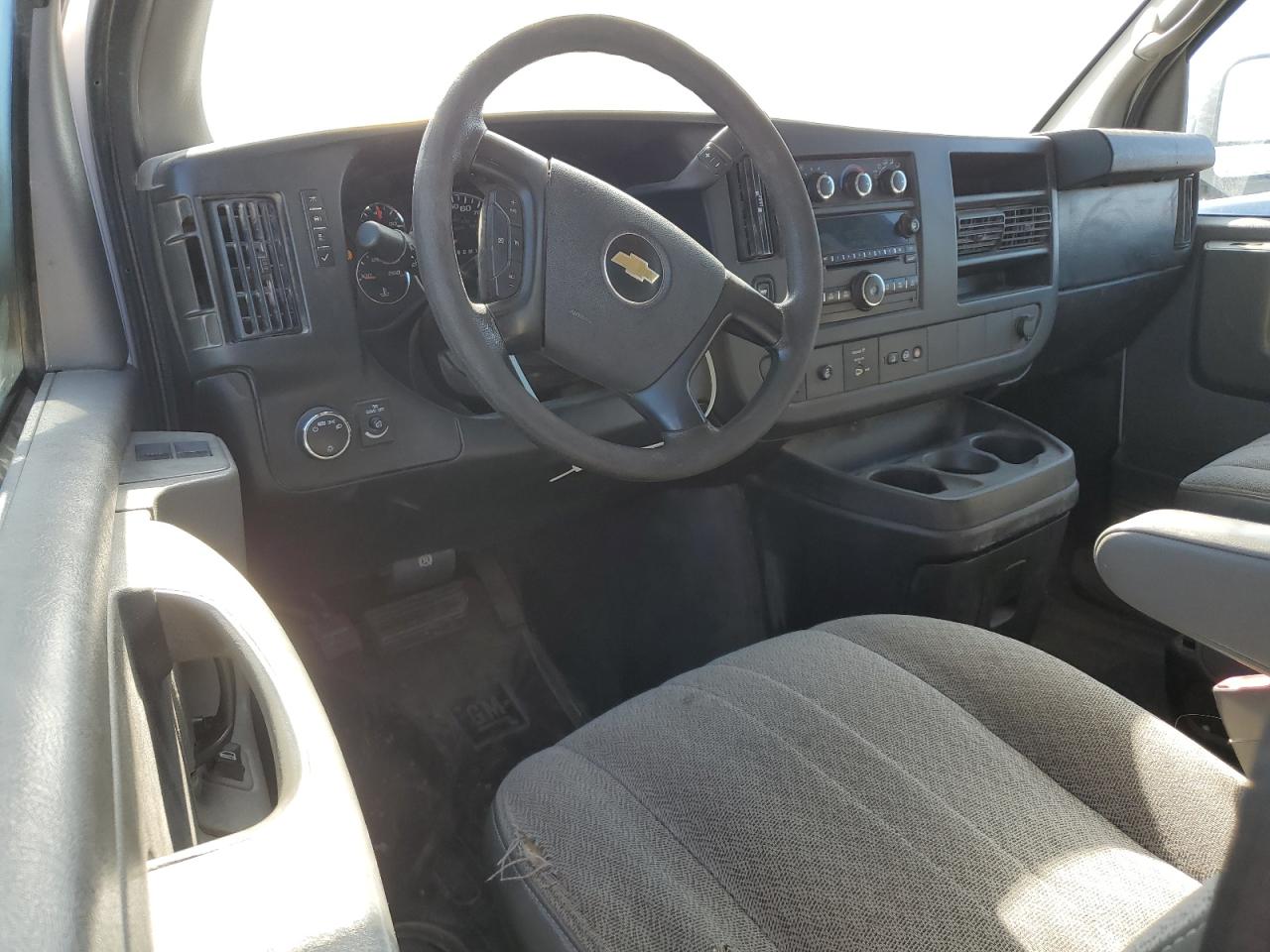 Chevrolet Express Lt Image 8