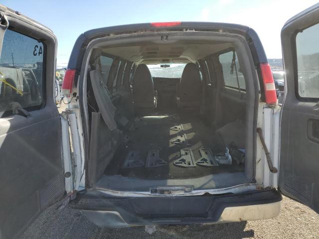 Chevrolet Express Lt Image 12