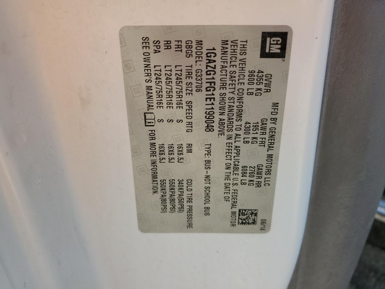 Chevrolet Express Lt Image 13