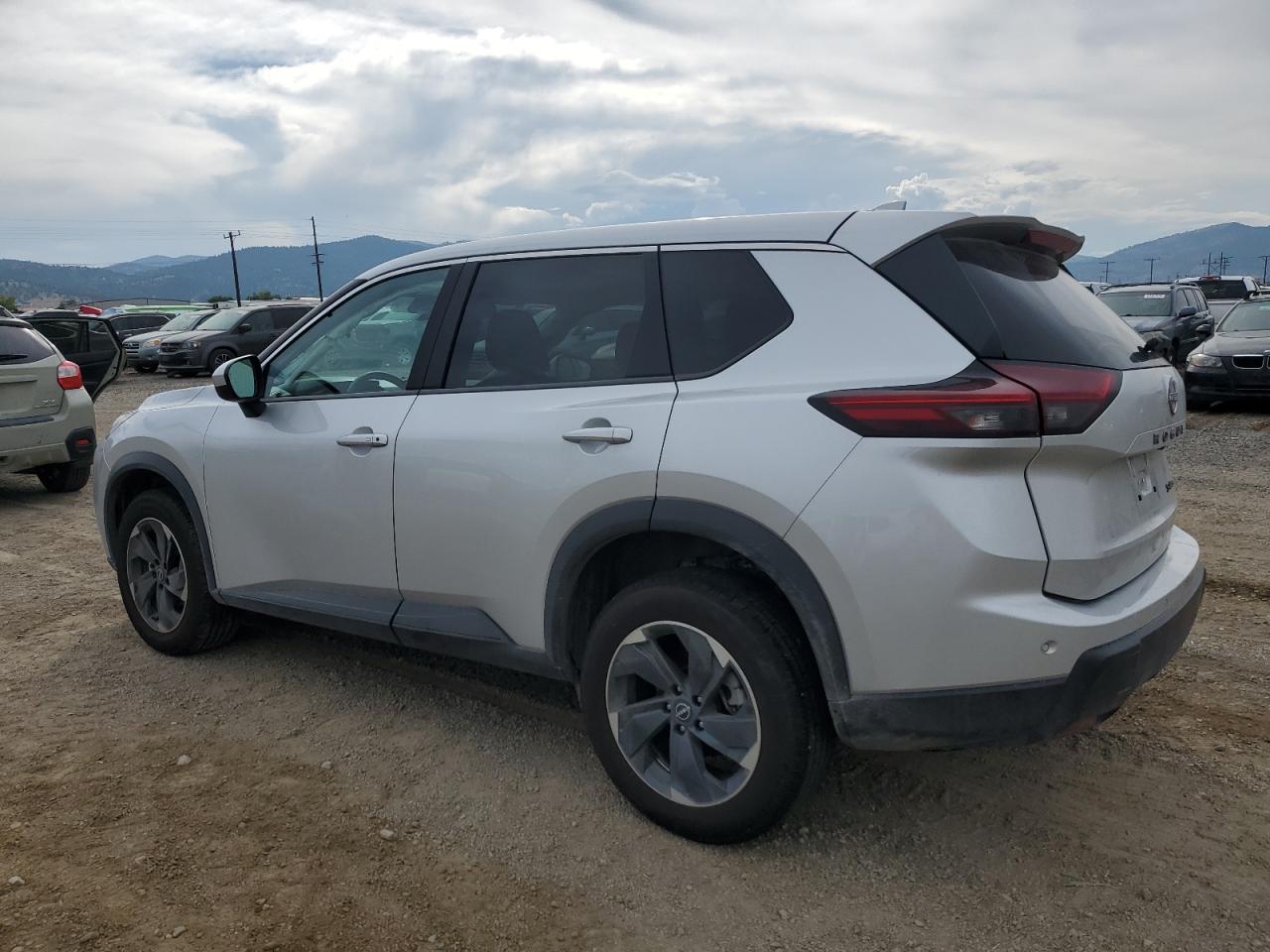 Nissan Rogue Sv Image 3