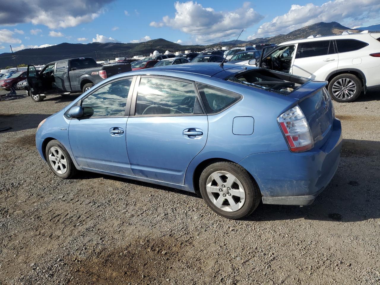 Toyota Prius Image 2