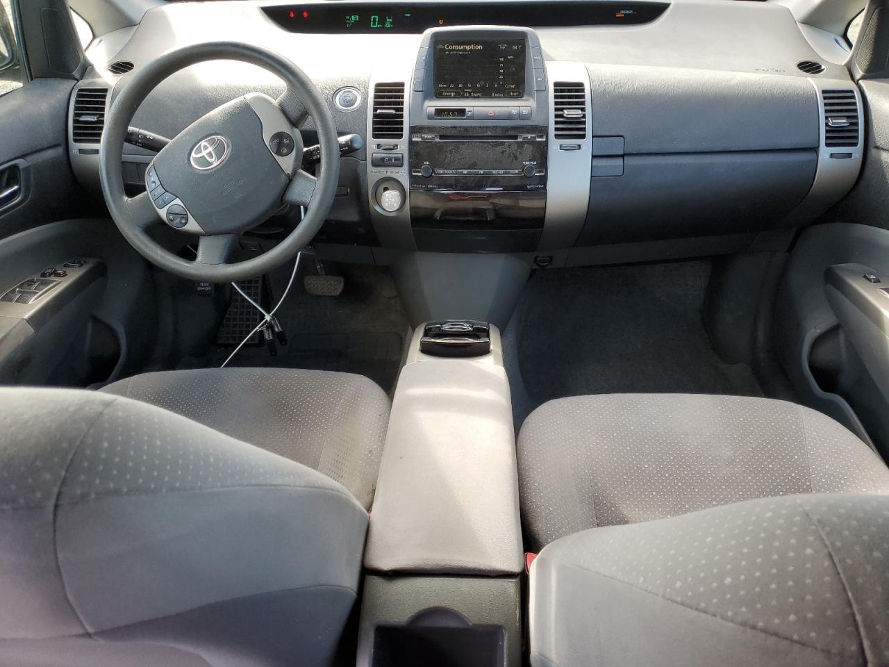 Toyota Prius Image 4