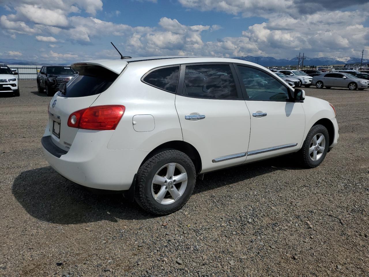 Nissan Rogue S Image 6