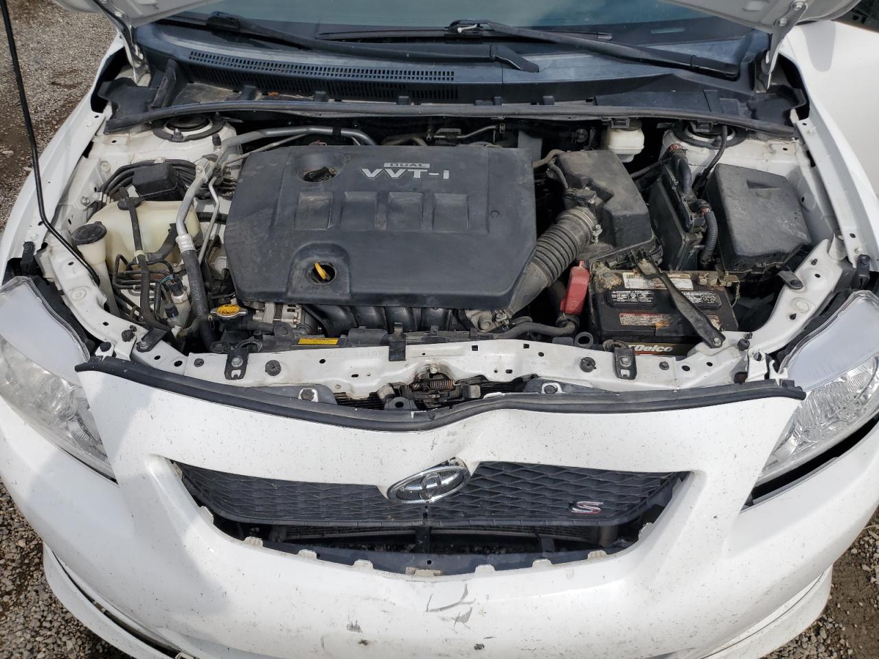 Toyota Corolla Base Image 11