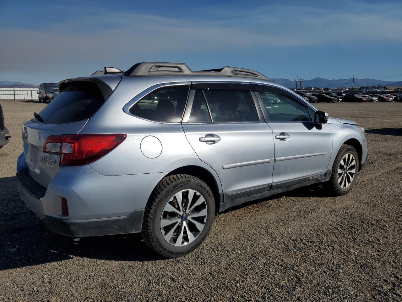 Subaru Outback 2.5i Limited Image 3