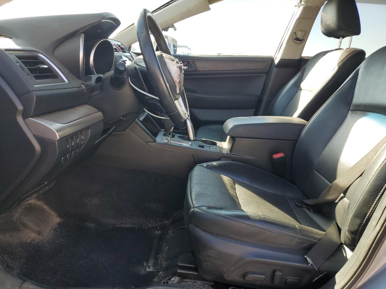 Subaru Outback 2.5i Limited Image 10