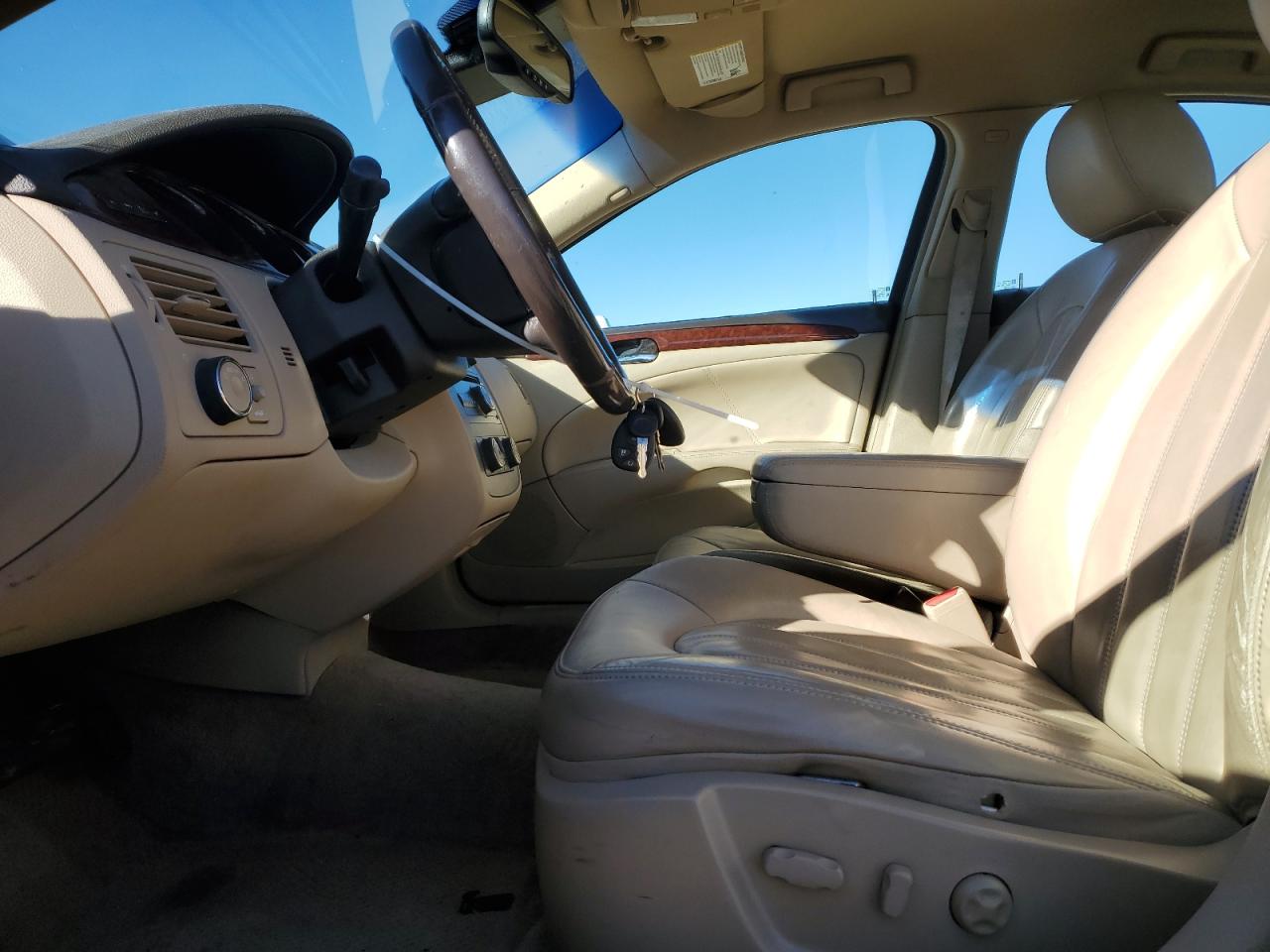 Buick Lucerne Cxl Image 12