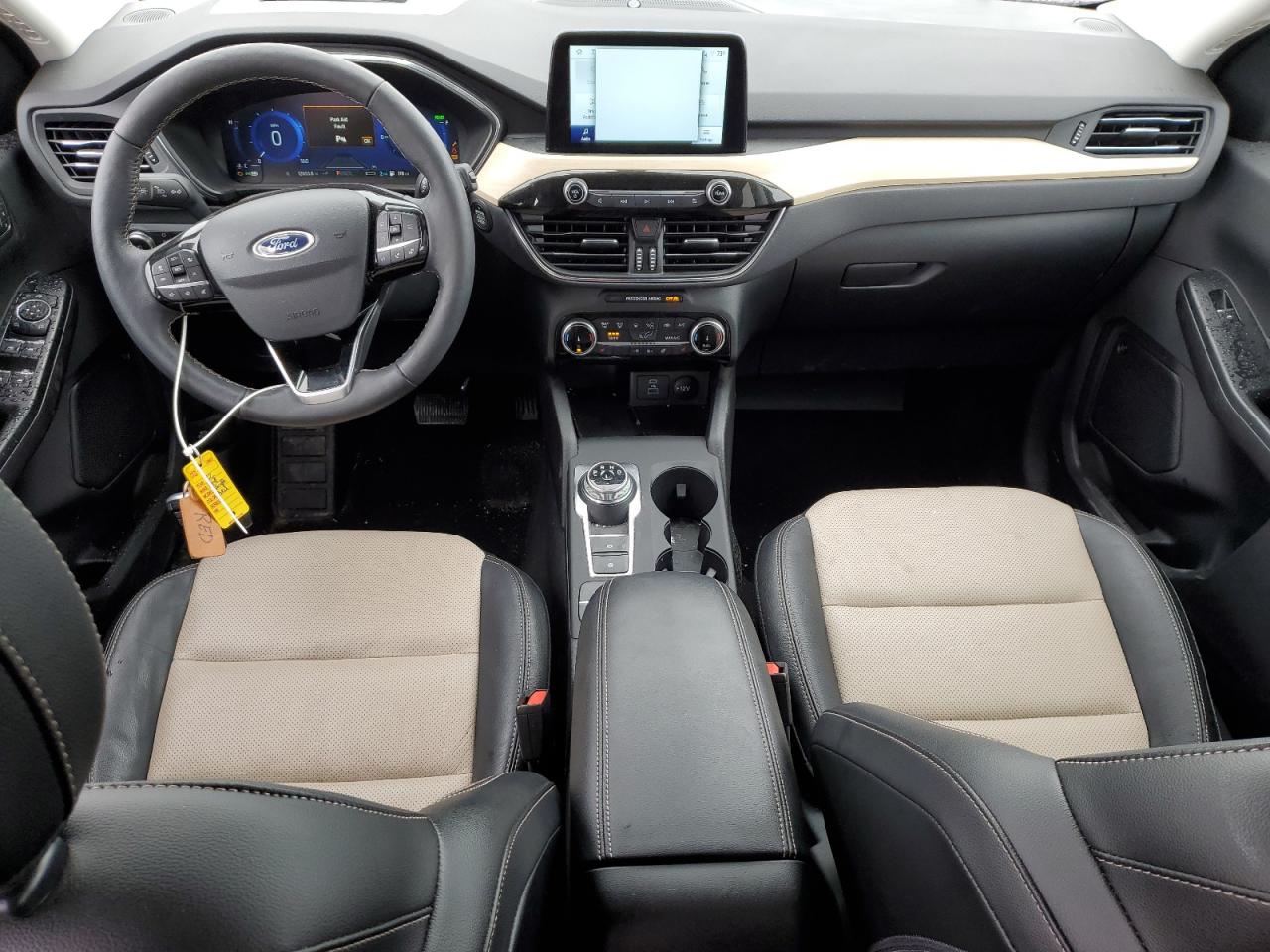 Ford Escape Titanium Image 9