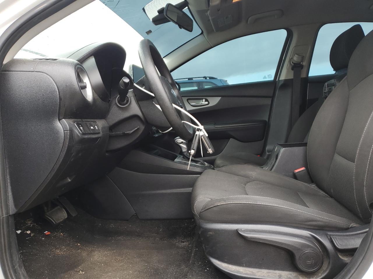 Kia Forte Fe Image 2