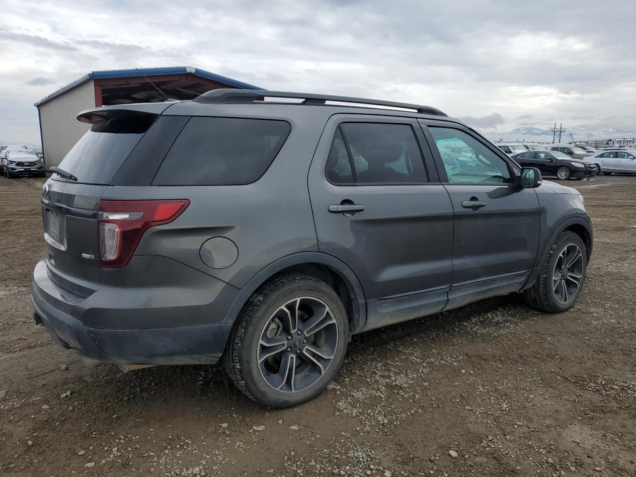Ford Explorer Sport Image 14