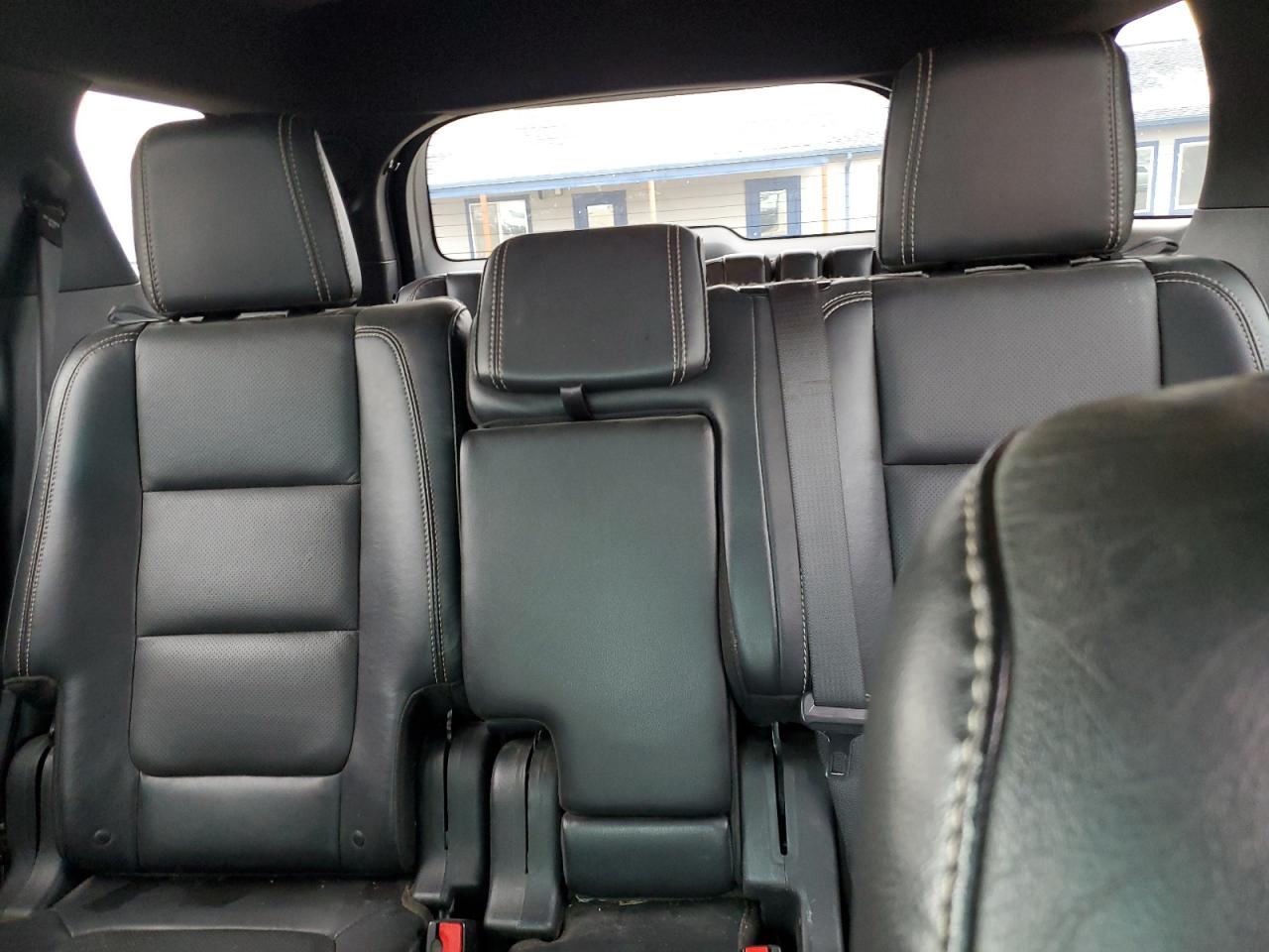 Ford Explorer Sport Image 13