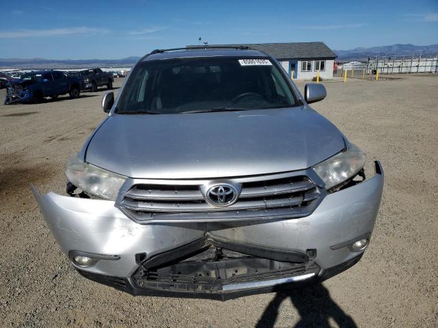 Toyota Highlander Base Image 13