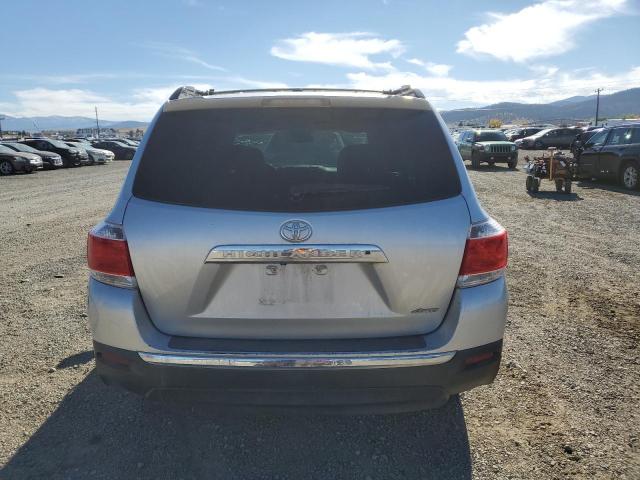 Toyota Highlander Base Image 2