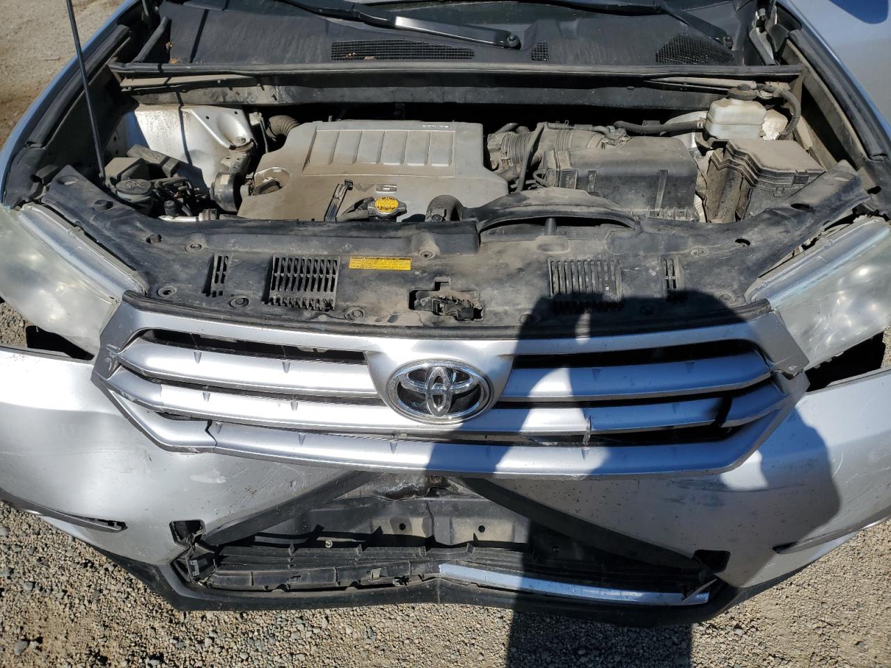 Toyota Highlander Base Image 8