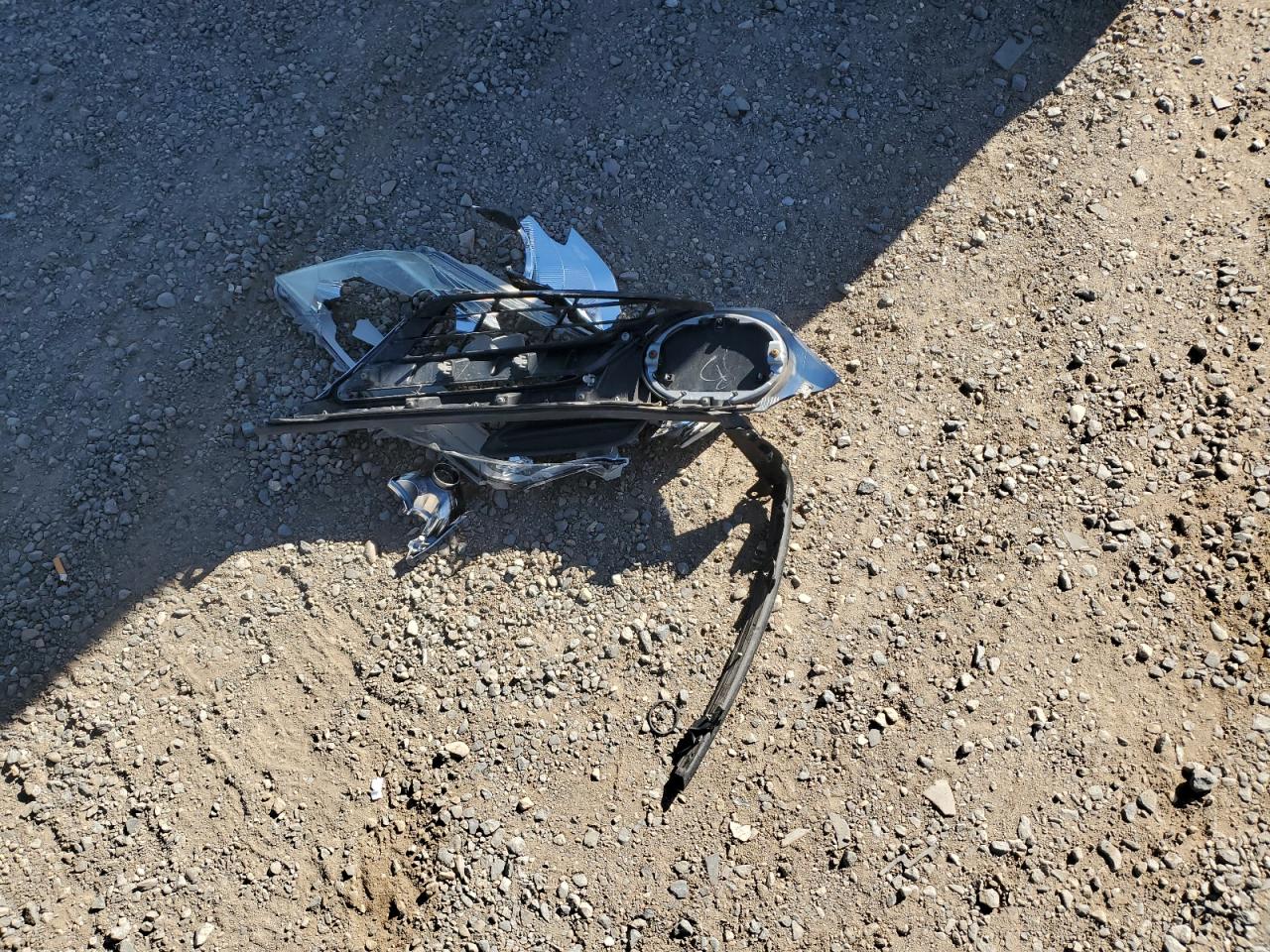 Toyota Camry L Image 9