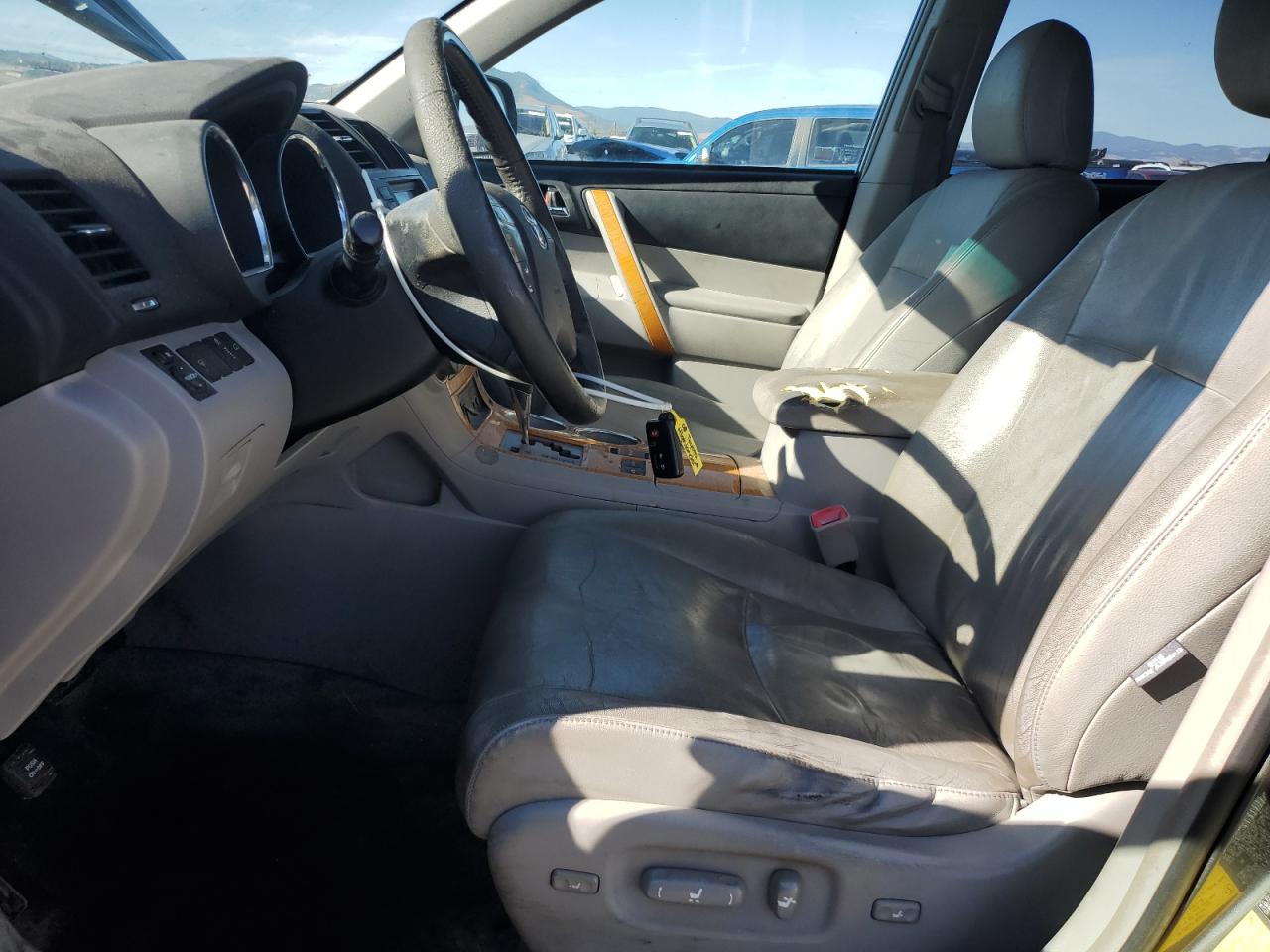 Toyota Highlander Hybrid Limited Image 5