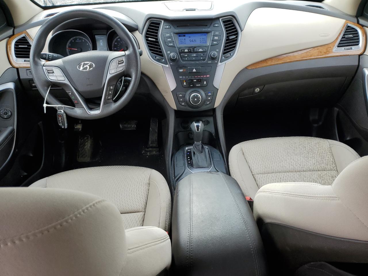 Hyundai SANTA FE Image 12