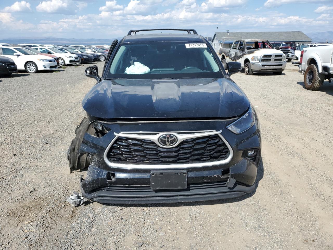 Toyota Highlander L Image 10