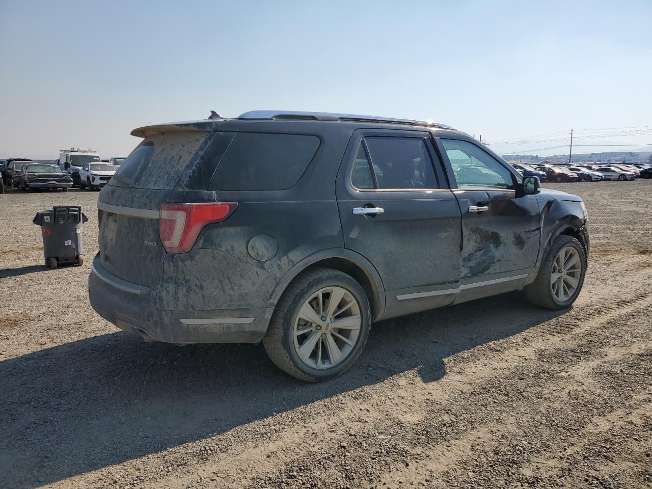 Ford Explorer Limited Image 4