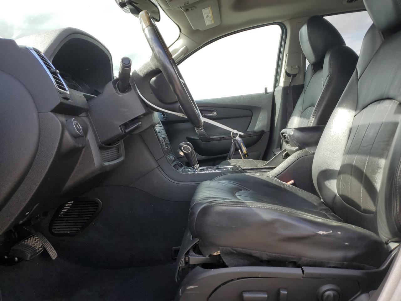 GMC Acadia Denali Image 2