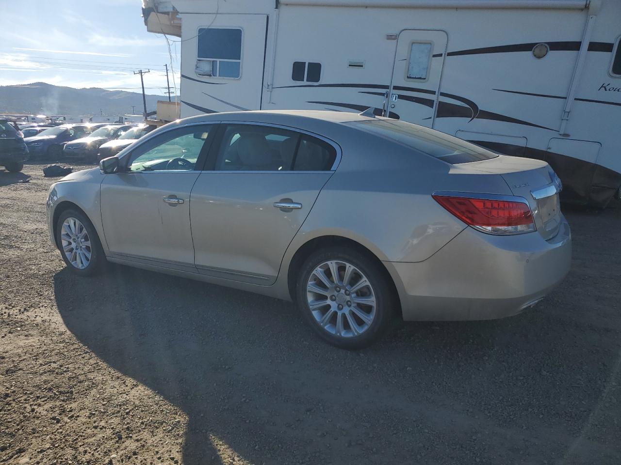 Buick LaCrosse Image 6