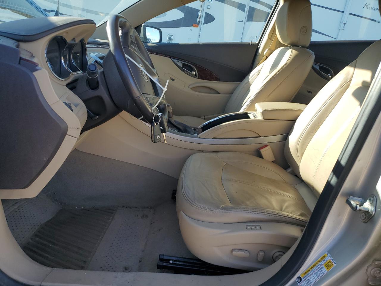 Buick LaCrosse Image 4