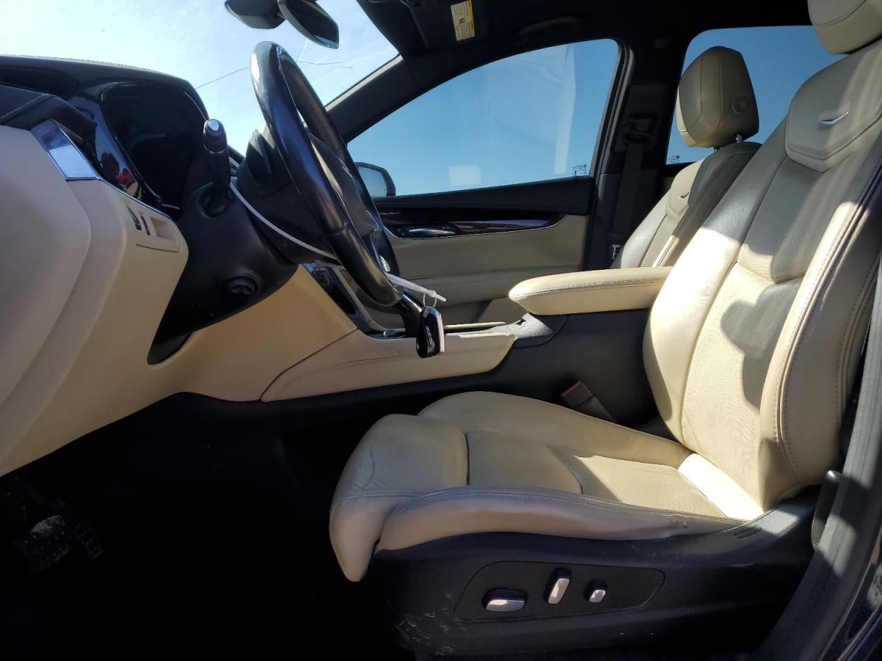 Cadillac XT5 Premium Luxury Image 12