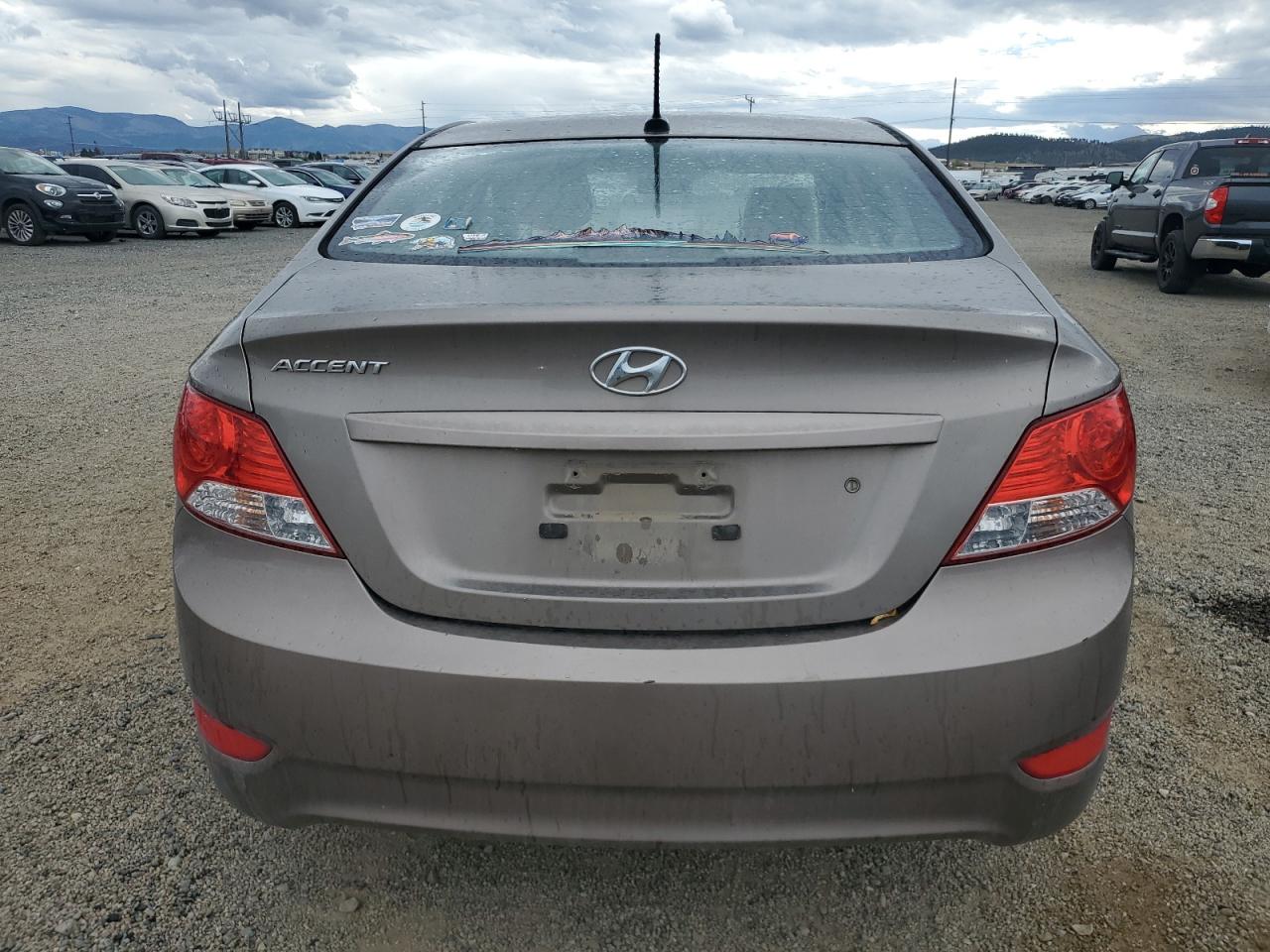 Hyundai ACCENT Gls Image 13