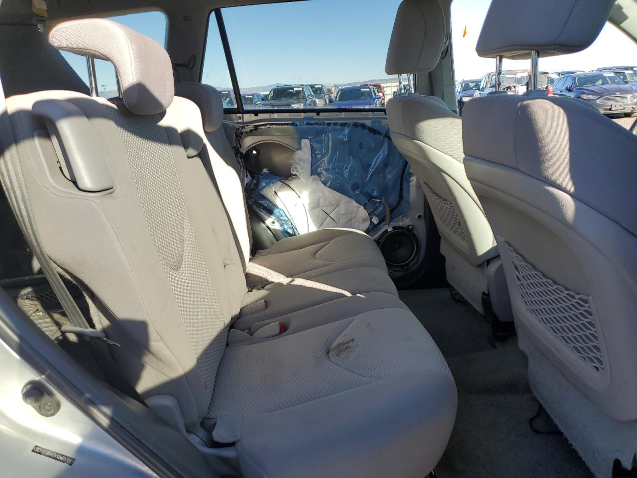 Toyota RAV4 Image 12