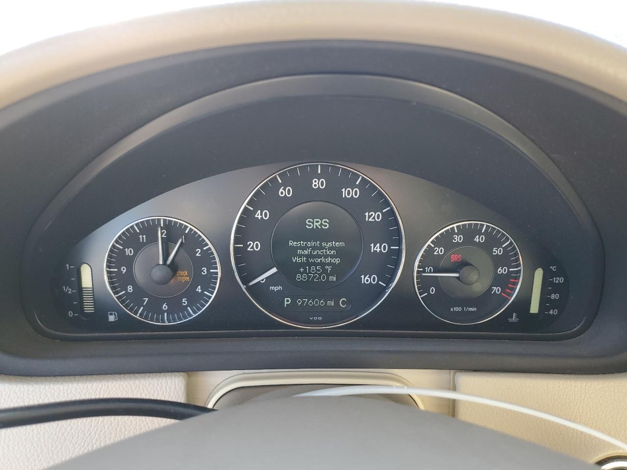 Mercedes-Benz Clk-class 350 Image 8