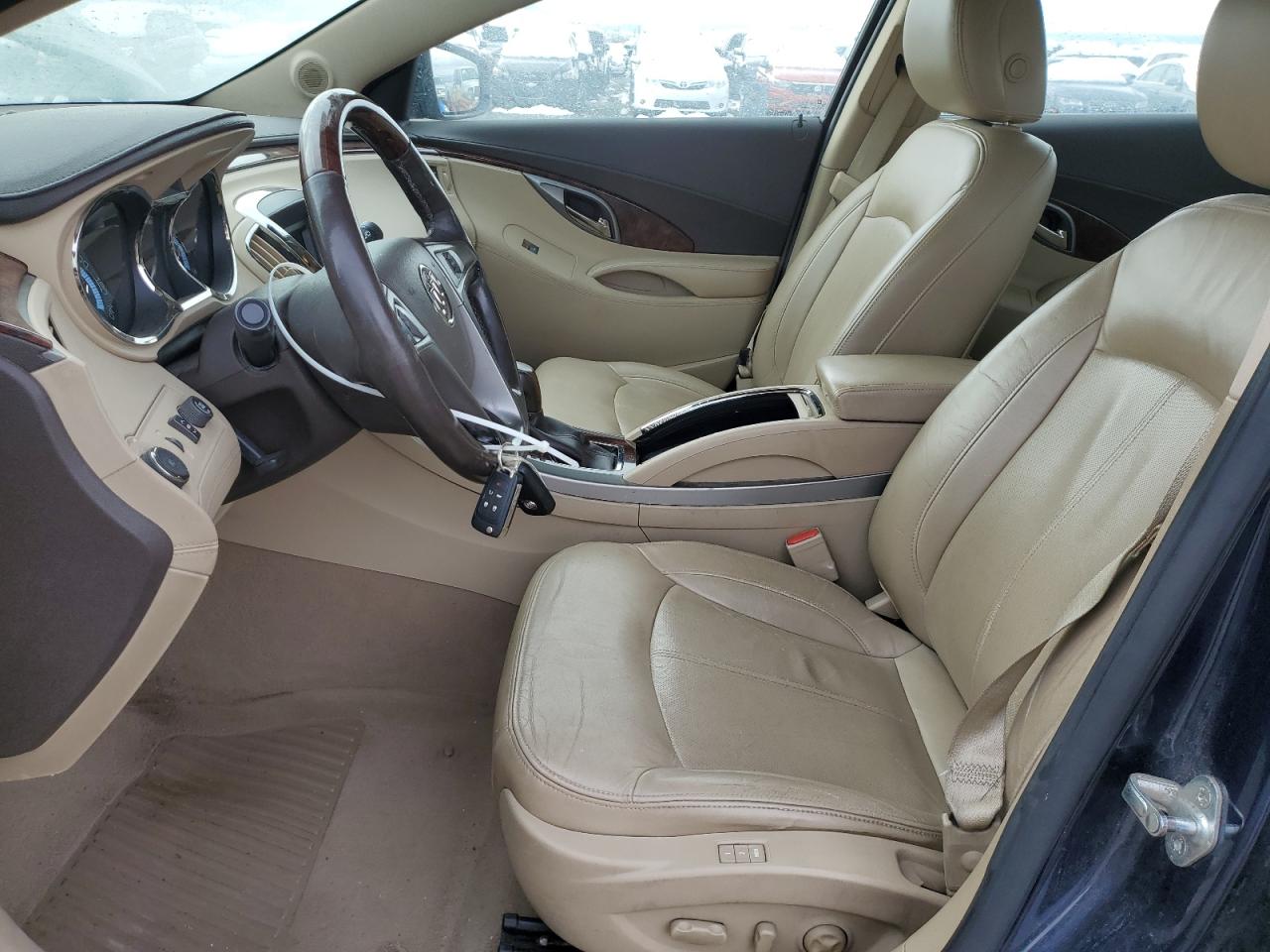 Buick LaCrosse Cxl Image 4