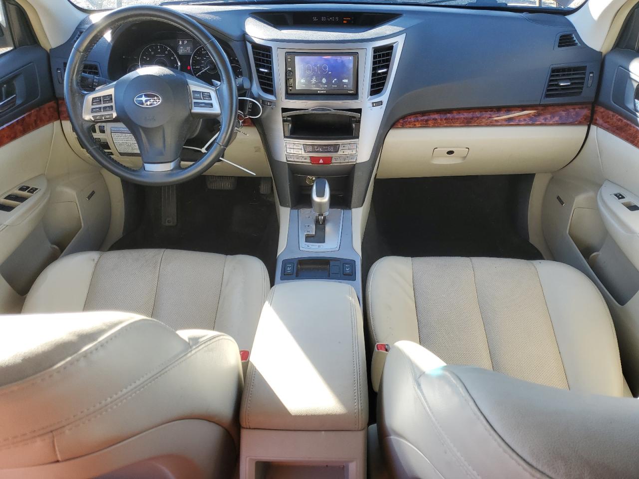 Subaru Outback 2.5i Limited Image 6