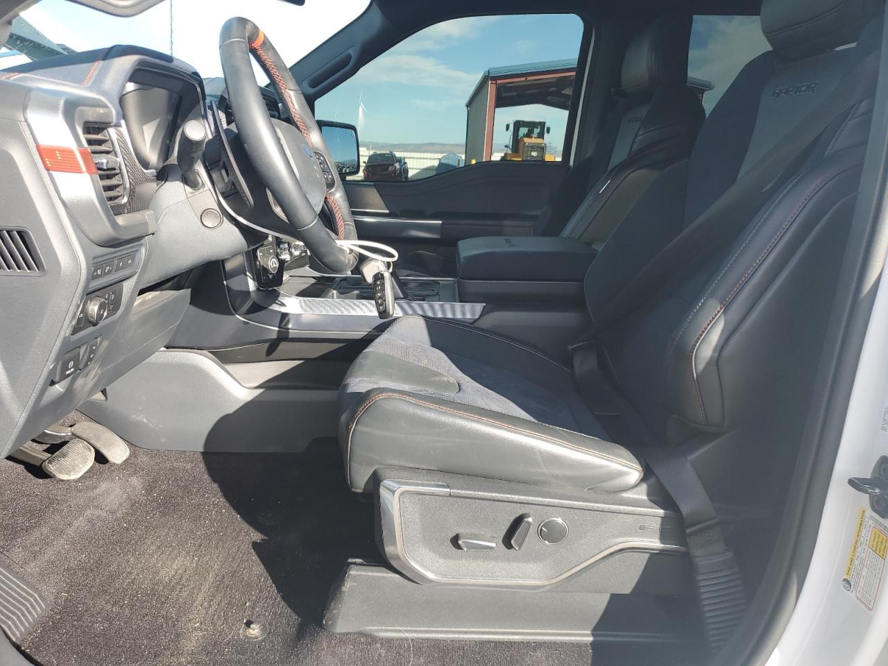 Ford F-150 Raptor Image 4