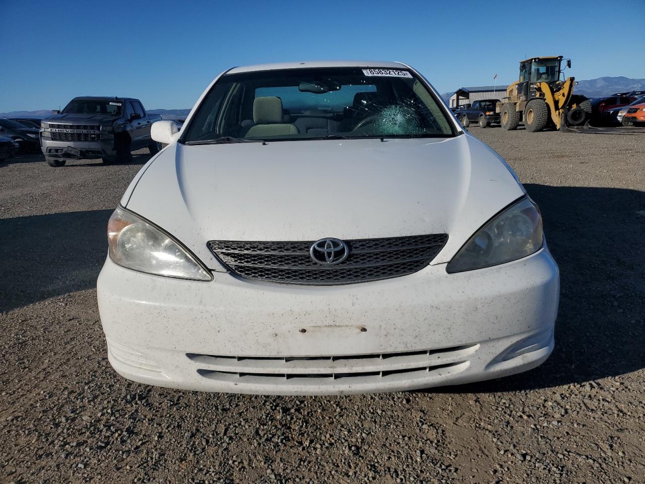 Toyota Camry Le Image 6