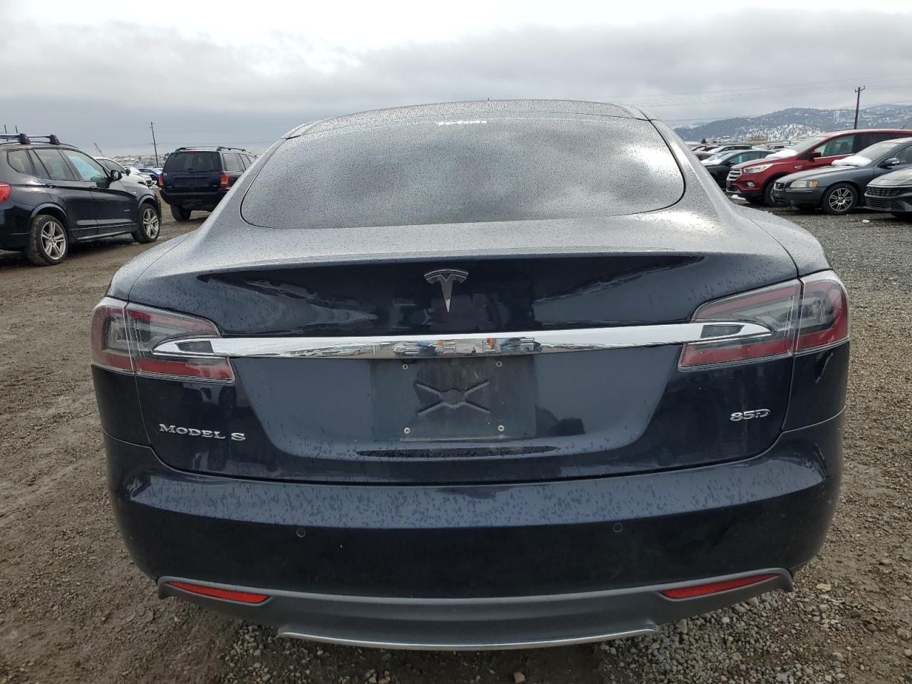 Tesla Model S 85d Image 10