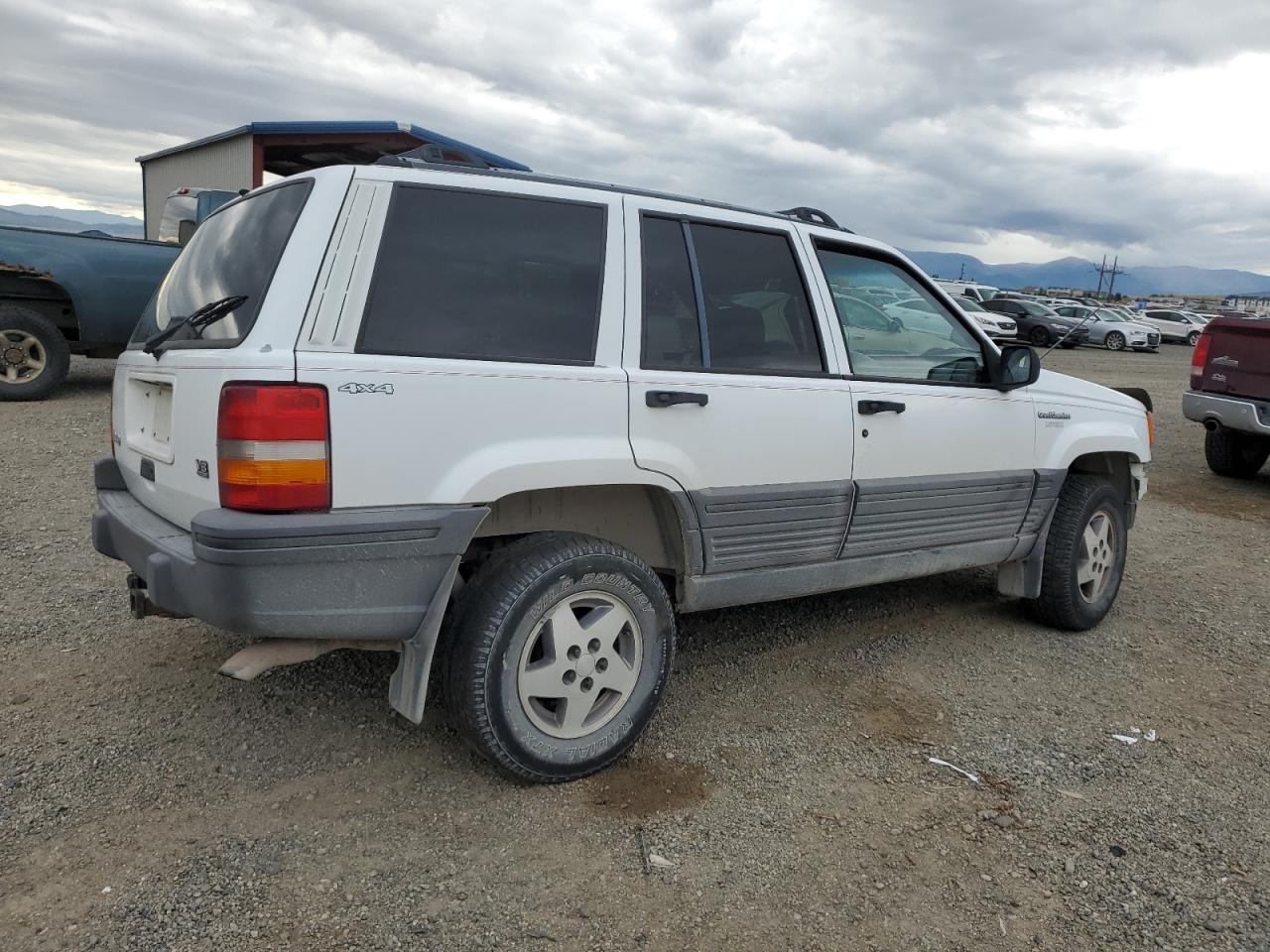 Jeep Grand Cherokee Laredo Image 4