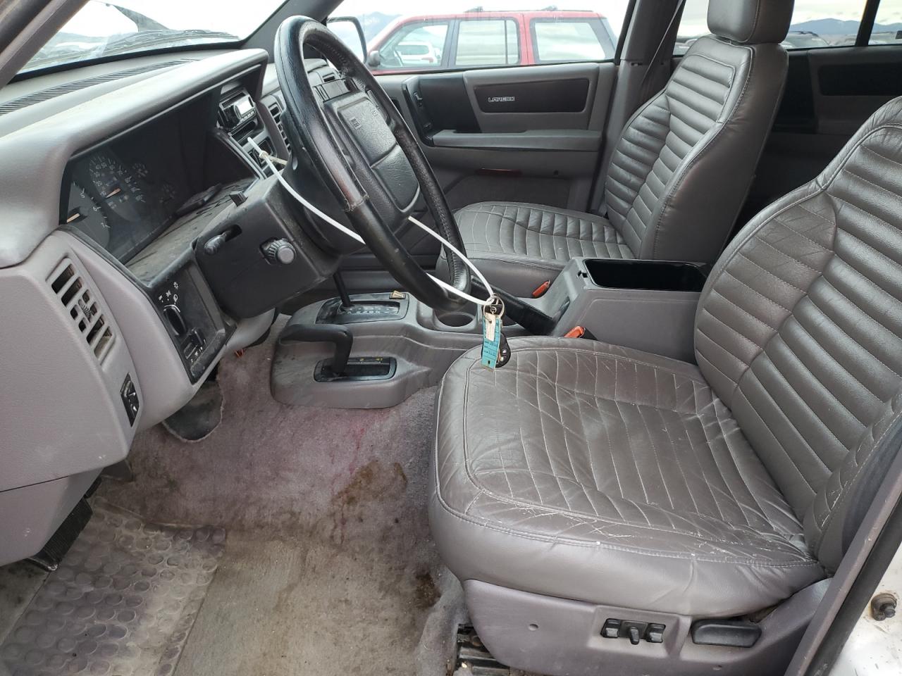 Jeep Grand Cherokee Laredo Image 6