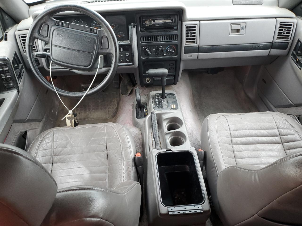 Jeep Grand Cherokee Laredo Image 8