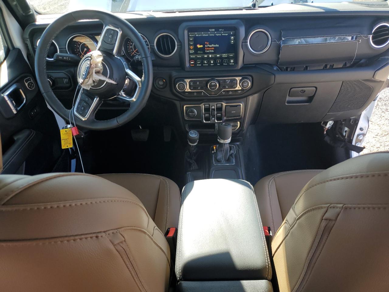 Jeep Wrangler Sahara Image 13