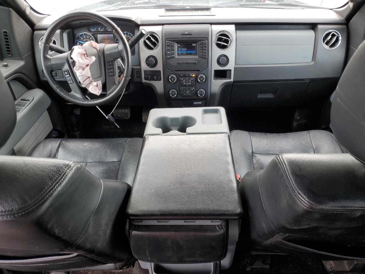 Ford F-150 Supercrew Image 8